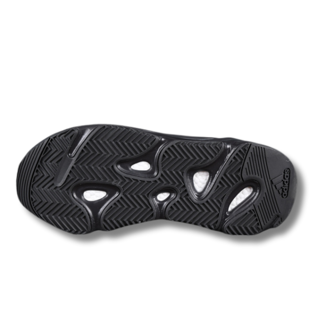 Full Black Yee 700
