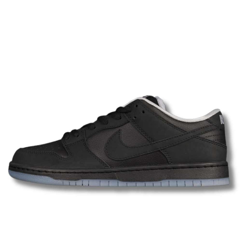 Black Ghost Dunk